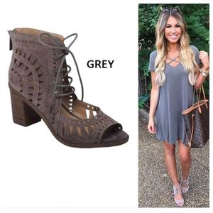 Bnwt and box Romanticoshoes Jeffrey Campbell style