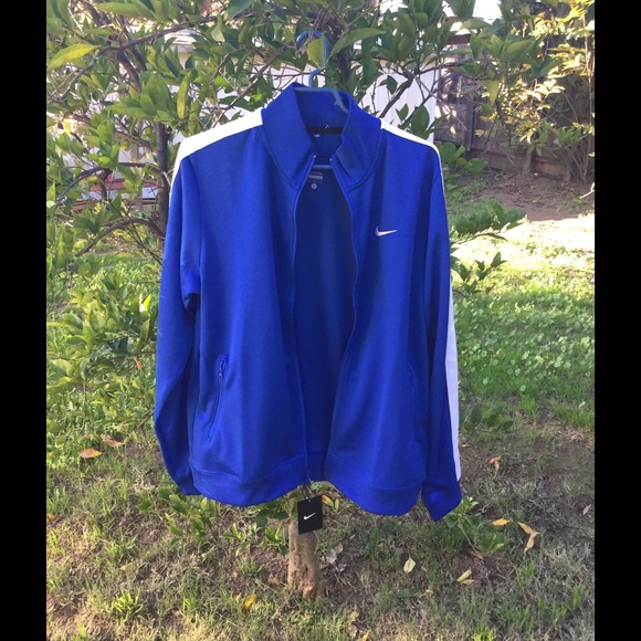 💝NIKE ROYAL BLUE. BLOW OUT SALE TODAY 😘 - Picture 2 of 3