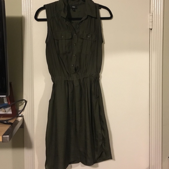 Military green sleeveless collared dress