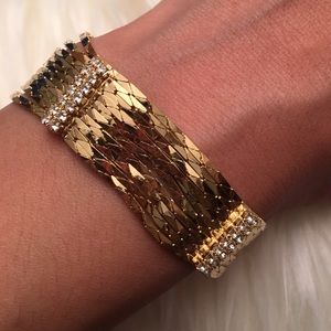 Shiny Golden bracelet w/rhinestones
