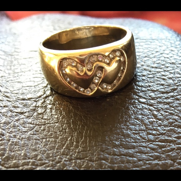 14K White gold ring with 2 diamond hearts