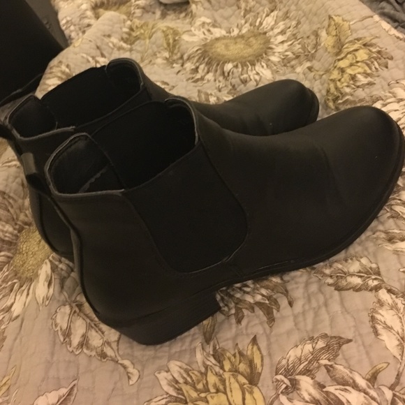Black Chelsea booties