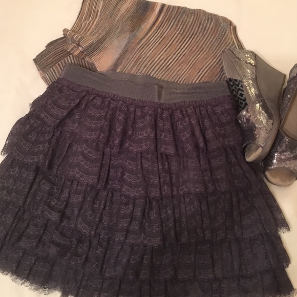 J.Crew flirty lacey layered skirt,gray,size 6, EUC - Picture 2 of 4