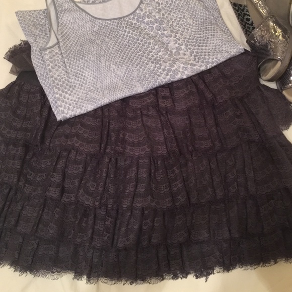 J.Crew flirty lacey layered skirt,gray,size 6, EUC - Picture 4 of 4