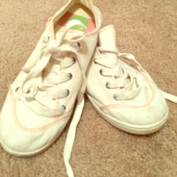 Roxy slip on tennis shoe