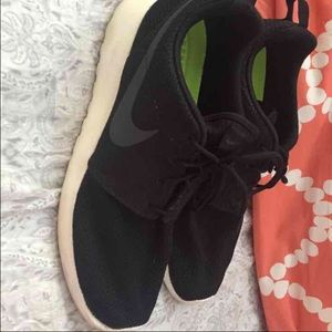 Roshe nike shoes
