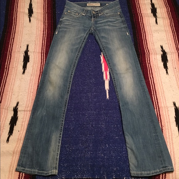 Cute Bke Sabrina jeans!