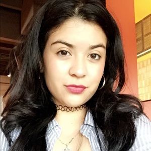 Meet your Posher, Alejandra