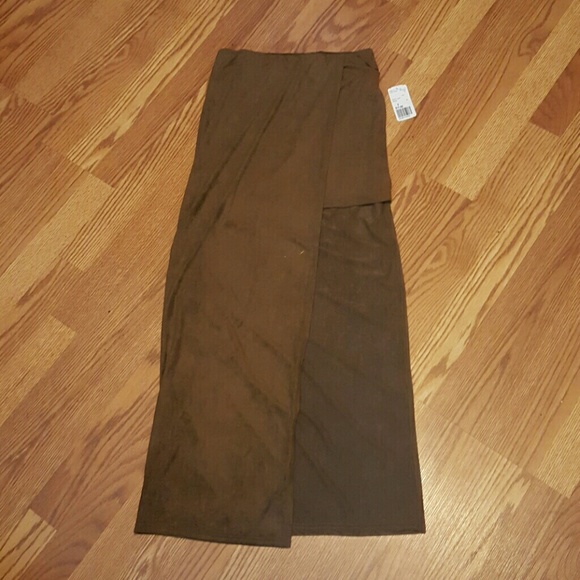 Brown skirt