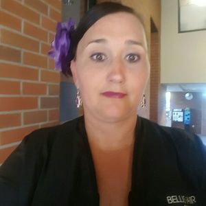 Meet your Posher, Rebecca