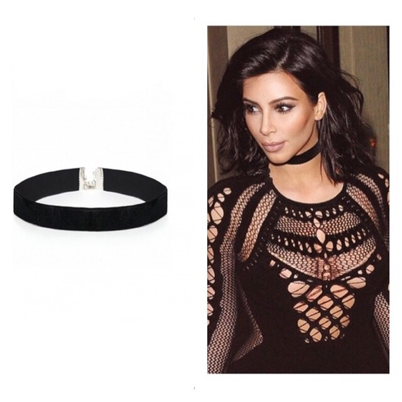 Accessories - Velvet Black Choker