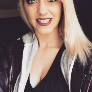 Meet your Posher, Courtney