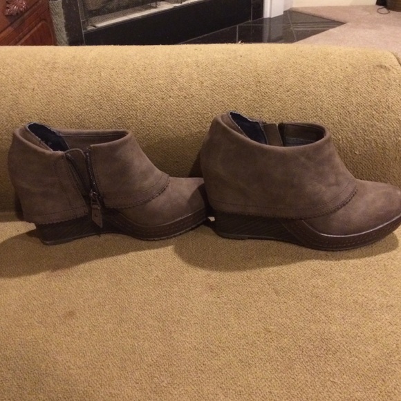 Dr.Scholl's Dark Brown Wedge