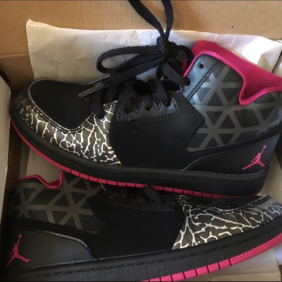 girl jordan shoes size 1