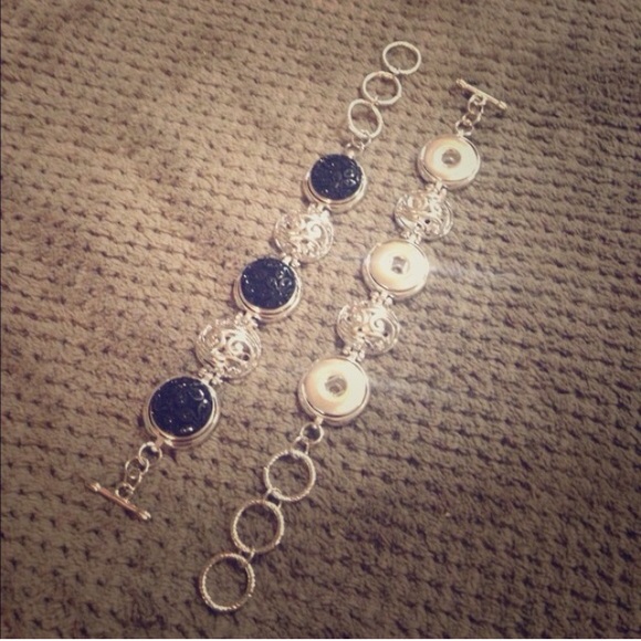 swirl link bracelet.