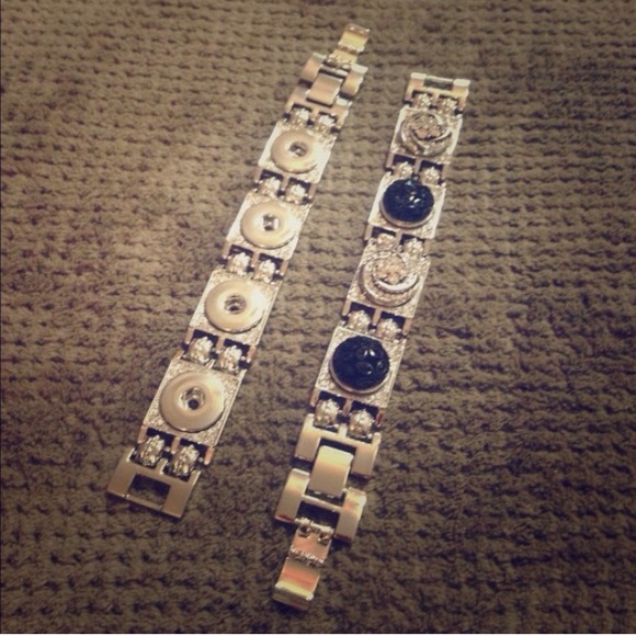 four squares bracelet.