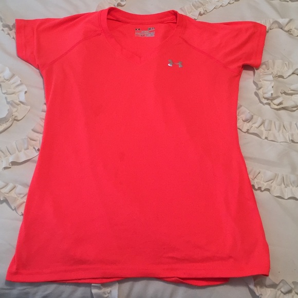 Under Armour Semi-Fitted Heat Gear Top