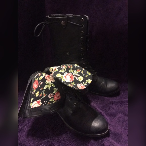FOREVER21 COMBAT BOOTS