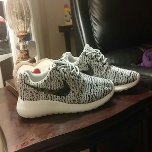 Women's Flyknit Roshe Running Shoes