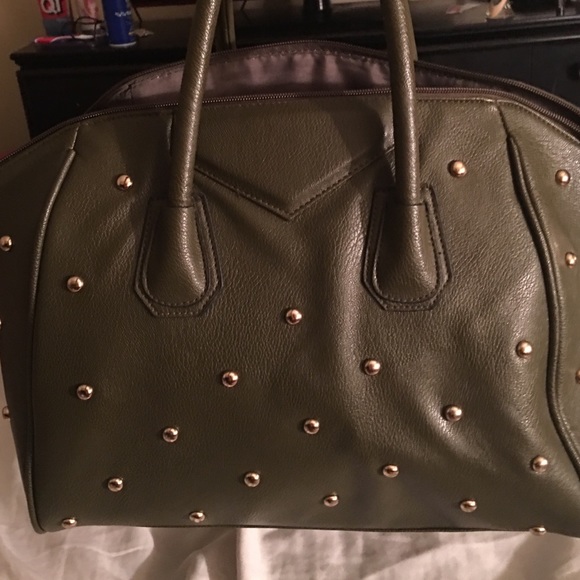 Green purse - Picture 1 of 3