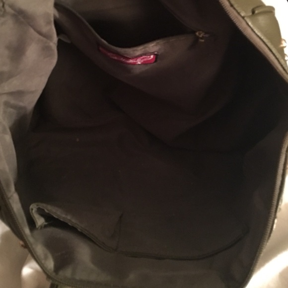 Green purse - Picture 2 of 3