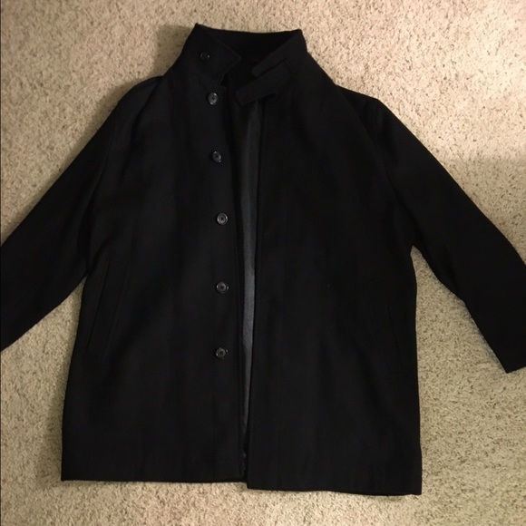 A black trench coat, - Picture 3 of 3