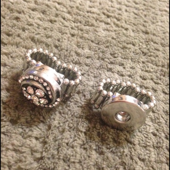stretch ring. - Picture 3 of 4