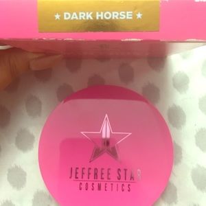 Jeffree Star Highlighter in Dark Horse