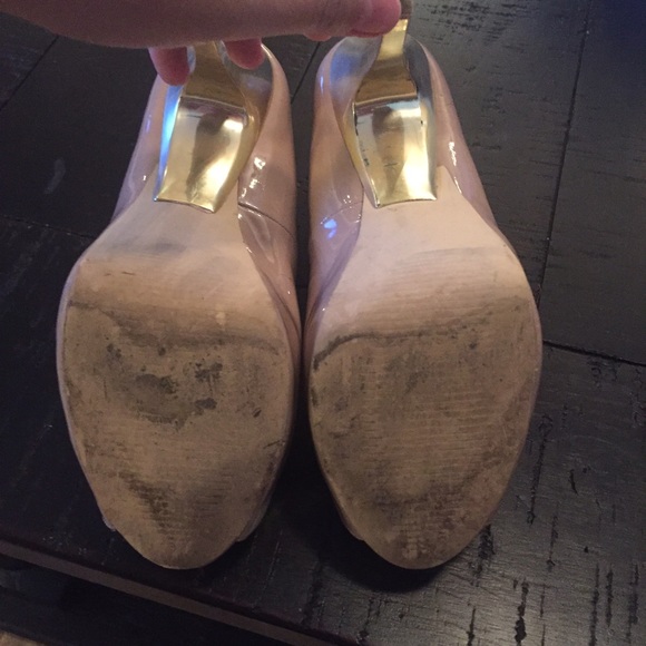 STEVE MADDEN HEELS - Picture 3 of 3