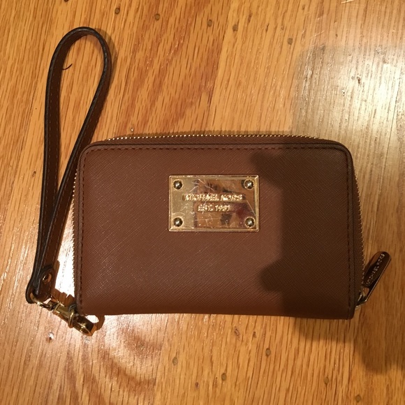 Michael Kors wristlet brown clutch
