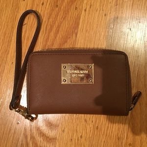Michael Kors wristlet brown clutch
