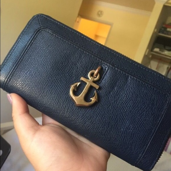 Juicy wallet!