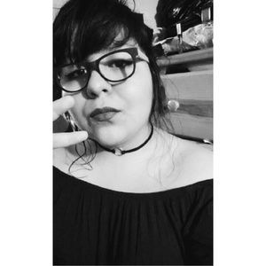 Meet your Posher, Vivian