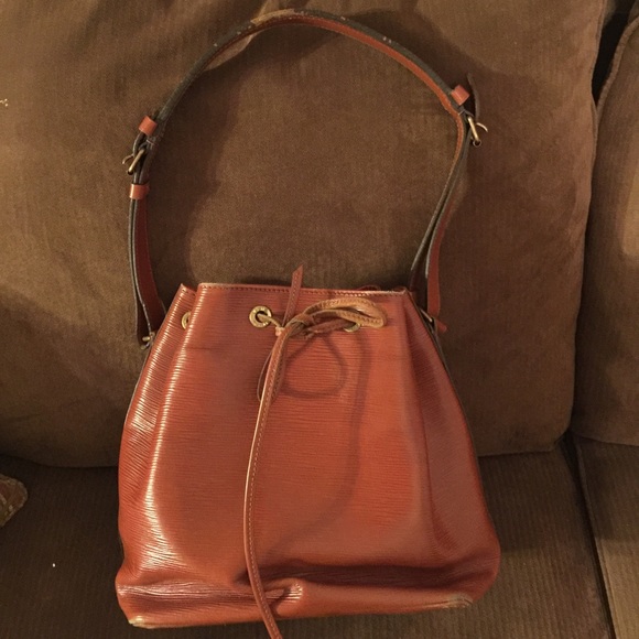 Vintage Louis Vuitton Epi Noe Bucket Bag