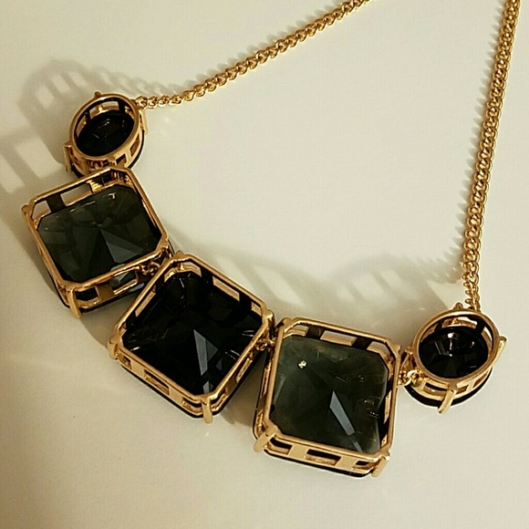 Jules Smith 💛 Large Jewel Necklace - Picture 4 of 4