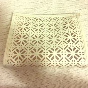 Beautiful makeup bag!