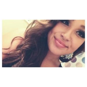 Meet your Posher, Lorena