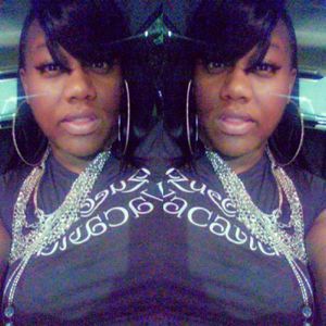 Meet your Posher, Apryle