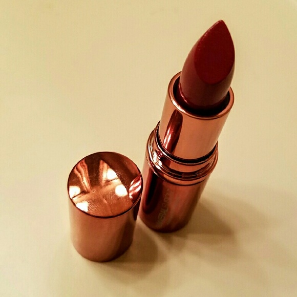 Mineral Fusion Lipstick in Tempting