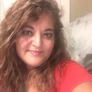 Meet your Posher, Mirna