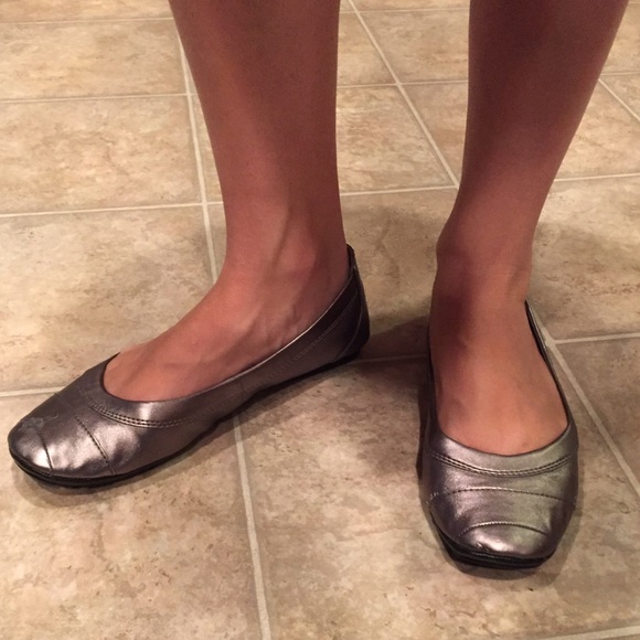 Nine West flats