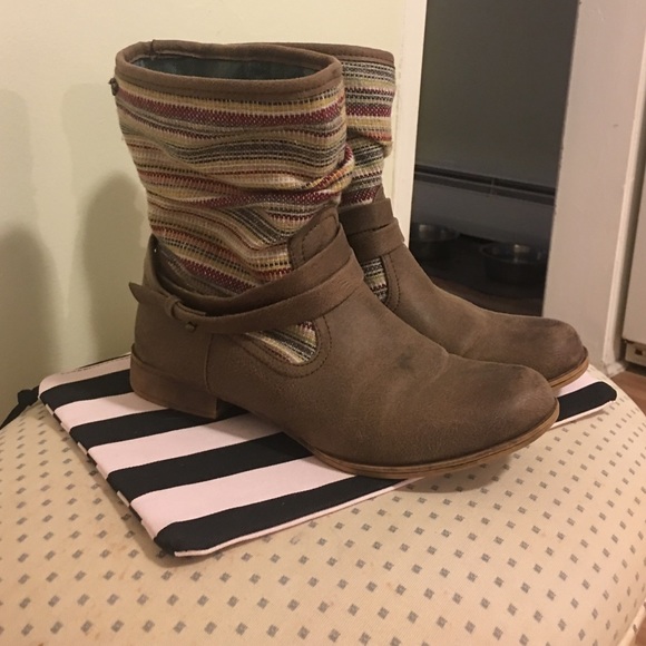 Roxy boots