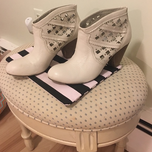 Carlos Santana boots