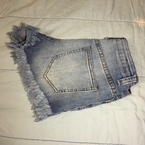 Short - Picture 2 of 3