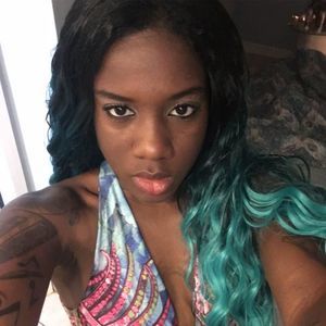 Meet your Posher, Dayelis