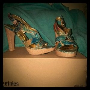BCBGIRLS Shoes