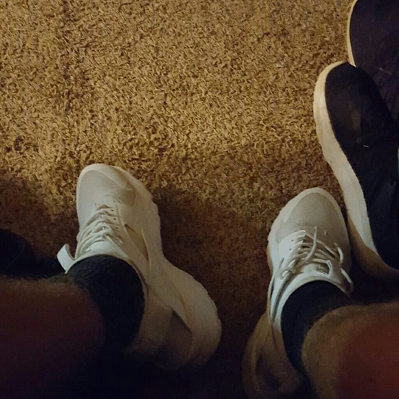 Meet your Posher, Alex - Picture 1 of 1