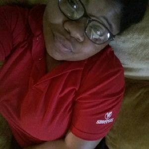 Meet your Posher, Ebony