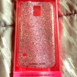 Glitter Victoria's Secret galaxy S5 phone case!