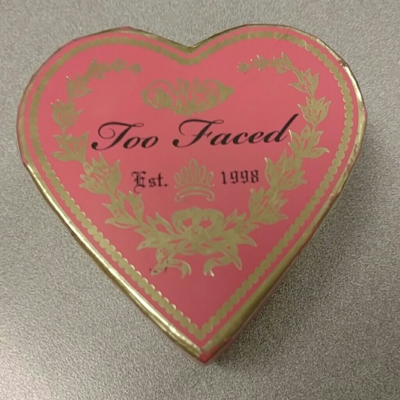 Too faced blush in sparkling bellini